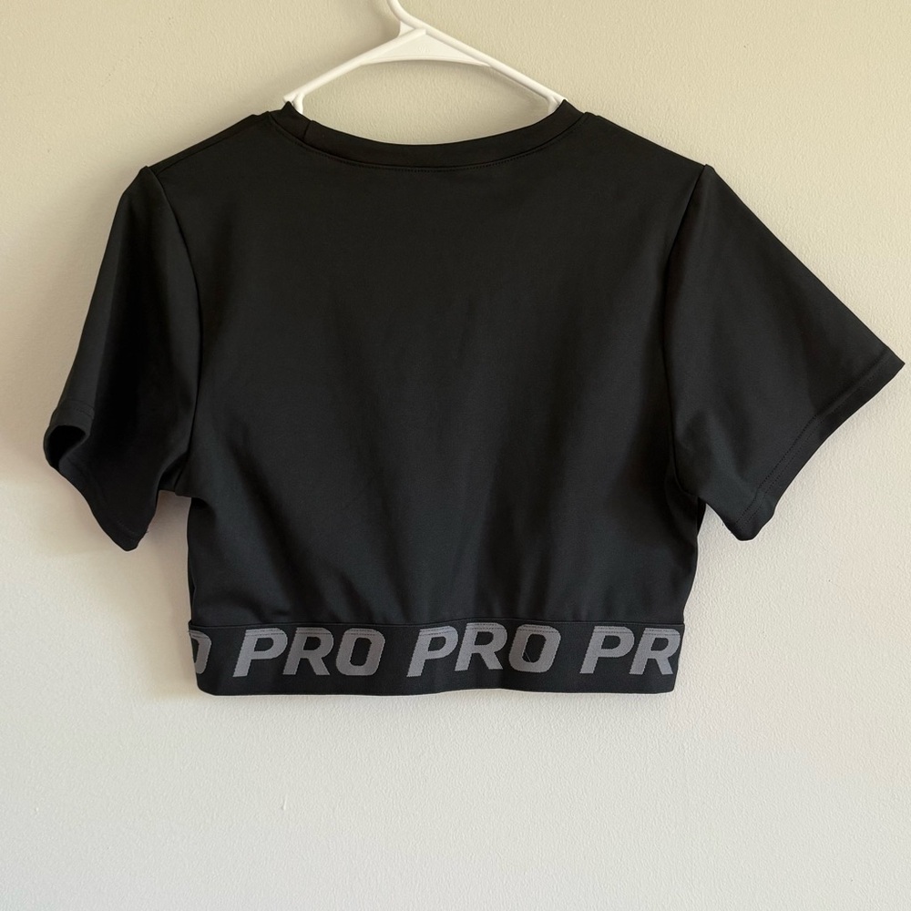Pro Compression crop top - Picture 3 of 4
